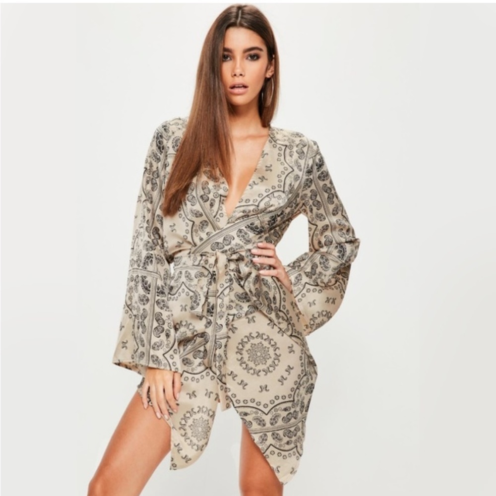 NWT Missguided Cream Silky Printed Kimono Sleeve Shift Dress 10